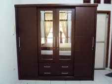 Lemari Pakaian Pintu 4 